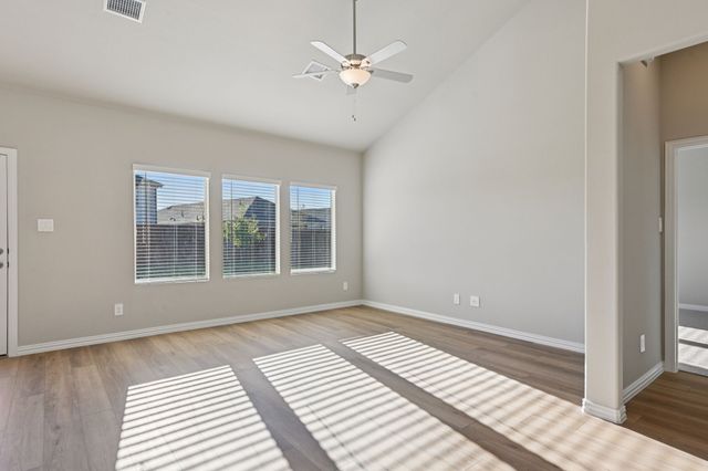 2224 Mustang Way, Seagoville, TX 75159