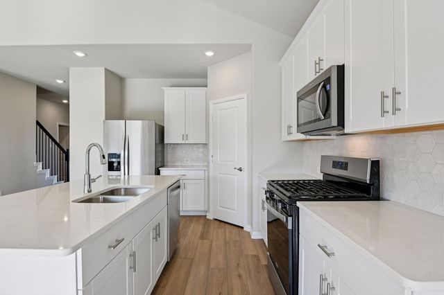 2224 Mustang Way, Seagoville, TX 75159