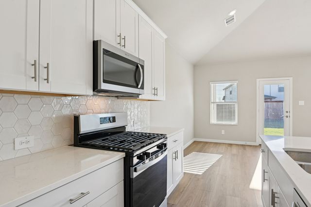 2224 Mustang Way, Seagoville, TX 75159