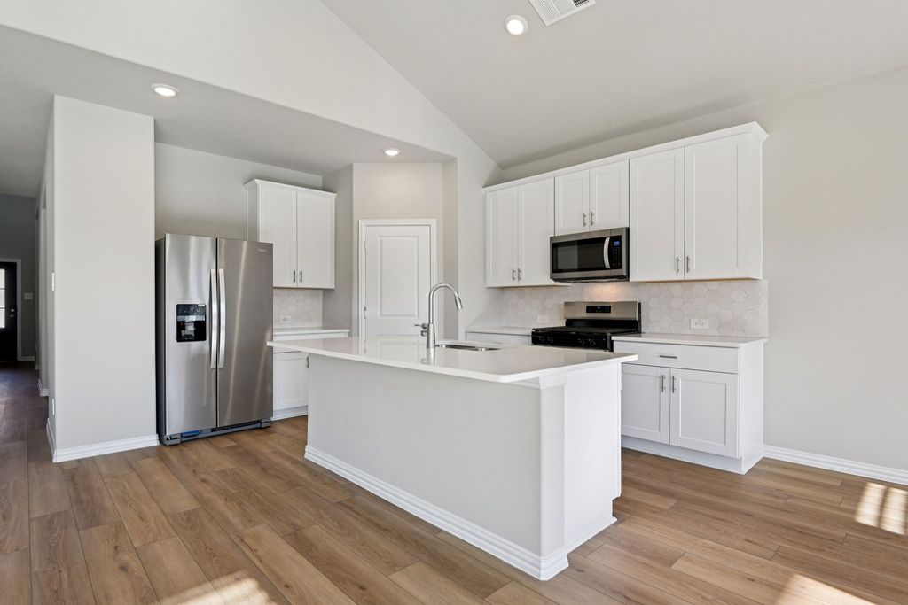 2224 Mustang Way, Seagoville, TX 75159