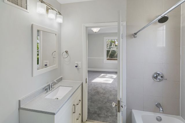 9412 S Homan Avenue, Evergreen Park, IL 60805