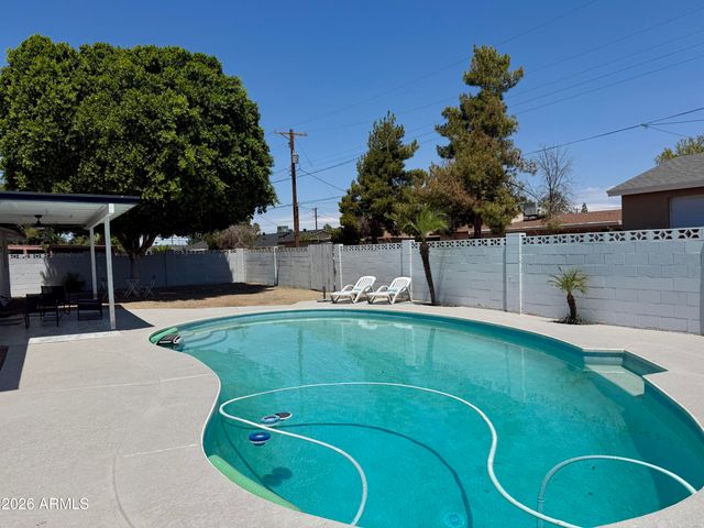 326 E PEBBLE BEACH Drive, Tempe, AZ 85282
