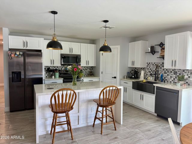 326 E PEBBLE BEACH Drive, Tempe, AZ 85282