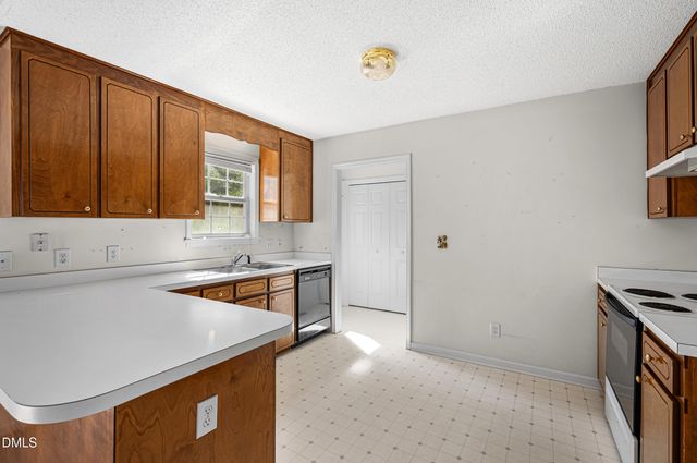 105 Mckenzie Circle, Clayton, NC 27520