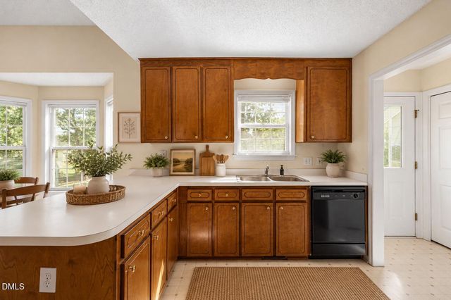 105 Mckenzie Circle, Clayton, NC 27520