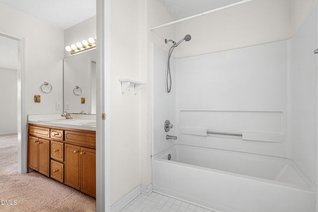 105 Mckenzie Circle, Clayton, NC 27520