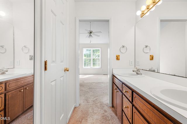 105 Mckenzie Circle, Clayton, NC 27520