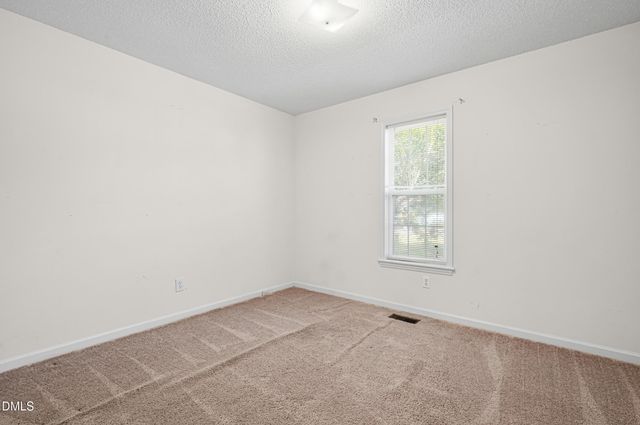 105 Mckenzie Circle, Clayton, NC 27520