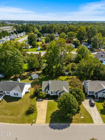 105 Mckenzie Circle, Clayton, NC 27520
