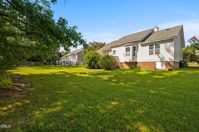 105 Mckenzie Circle, Clayton, NC 27520