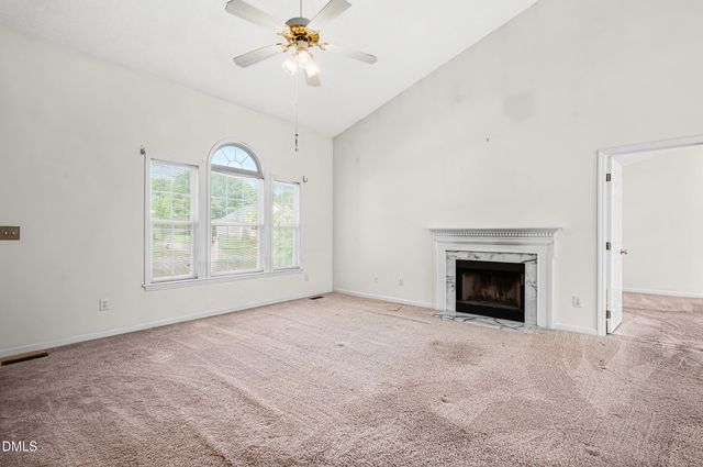 105 Mckenzie Circle, Clayton, NC 27520