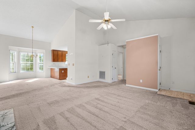 105 Mckenzie Circle, Clayton, NC 27520