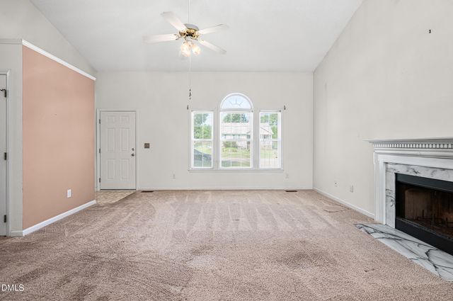 105 Mckenzie Circle, Clayton, NC 27520