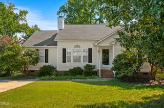 105 Mckenzie Circle, Clayton, NC 27520