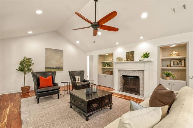 5680 Lake Forrest Drive NW, Sandy Springs, GA 30342