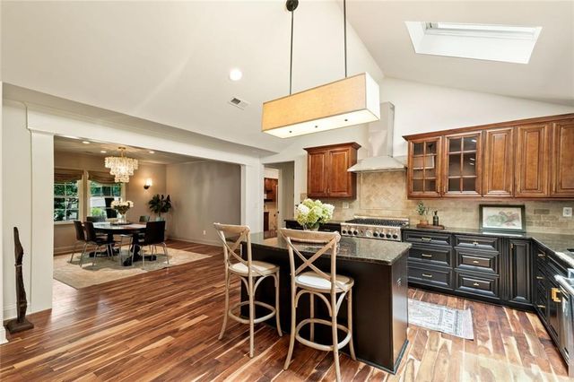 5680 Lake Forrest Drive NW, Sandy Springs, GA 30342