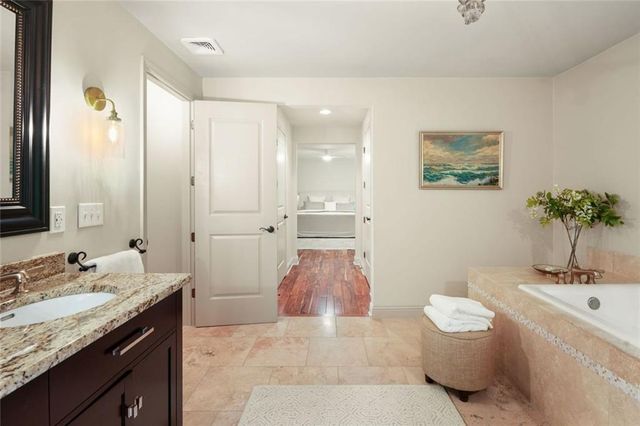 5680 Lake Forrest Drive NW, Sandy Springs, GA 30342