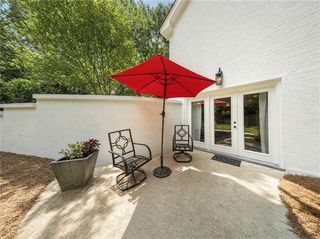 5680 Lake Forrest Drive NW, Sandy Springs, GA 30342