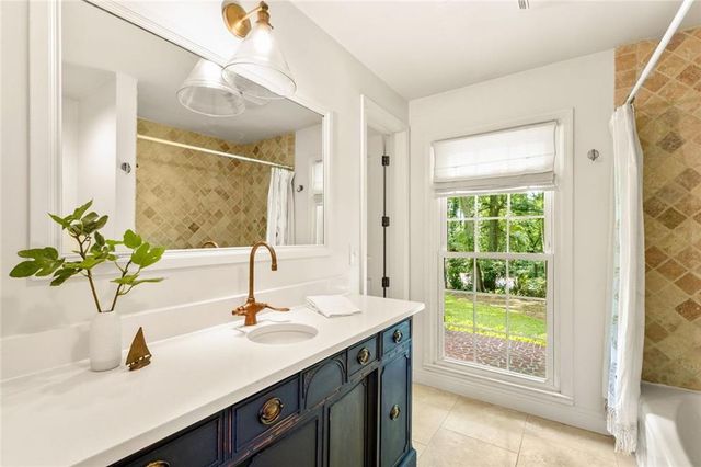 5680 Lake Forrest Drive NW, Sandy Springs, GA 30342
