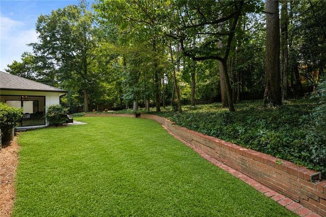 5680 Lake Forrest Drive NW, Sandy Springs, GA 30342