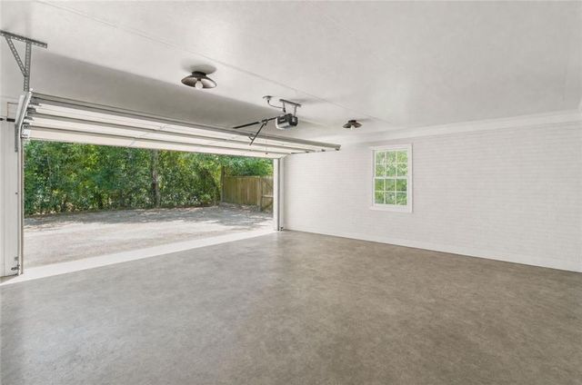 5680 Lake Forrest Drive NW, Sandy Springs, GA 30342