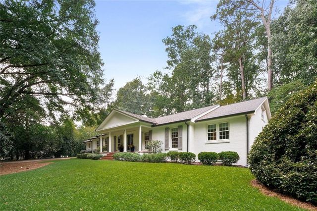 5680 Lake Forrest Drive NW, Sandy Springs, GA 30342