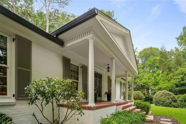 5680 Lake Forrest Drive NW, Sandy Springs, GA 30342