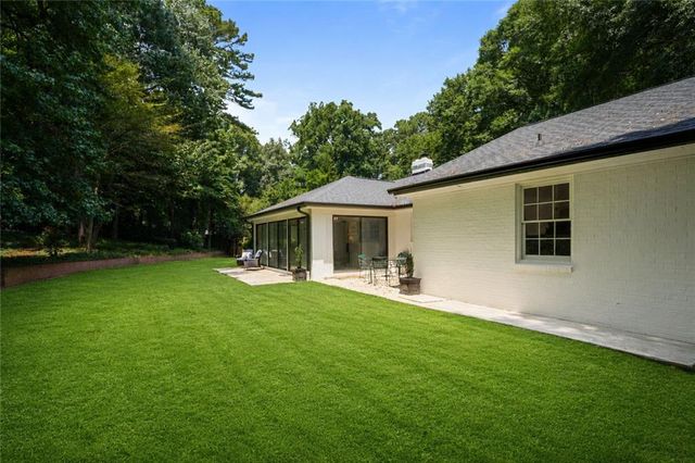 5680 Lake Forrest Drive NW, Sandy Springs, GA 30342