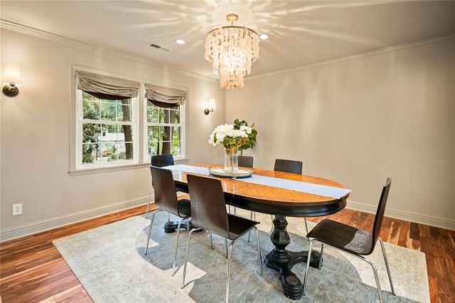5680 Lake Forrest Drive NW, Sandy Springs, GA 30342