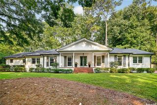 5680 Lake Forrest Drive NW, Sandy Springs, GA 30342