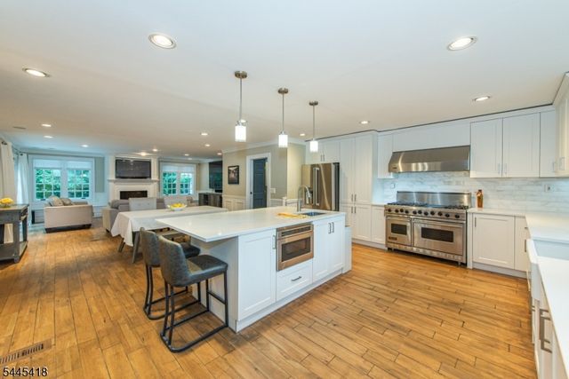 38 Valley View Ave, Summit City, NJ 07901