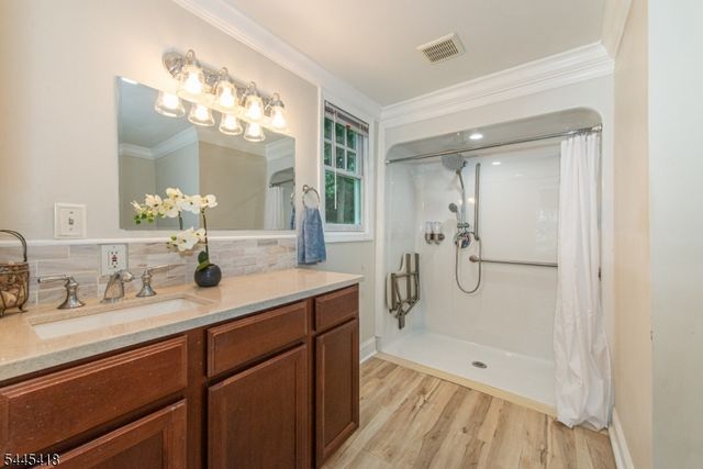 38 Valley View Ave, Summit City, NJ 07901