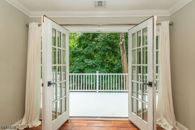 38 Valley View Ave, Summit City, NJ 07901