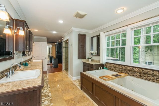 38 Valley View Ave, Summit City, NJ 07901