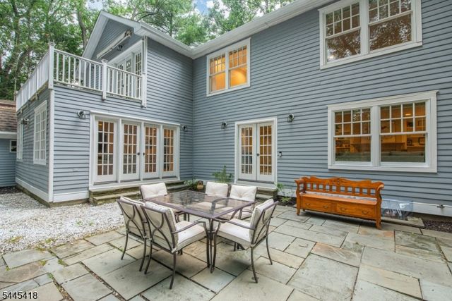 38 Valley View Ave, Summit City, NJ 07901