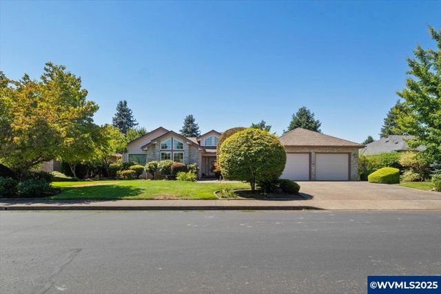 6359 Crampton Dr N Dr, Keizer, OR 97303
