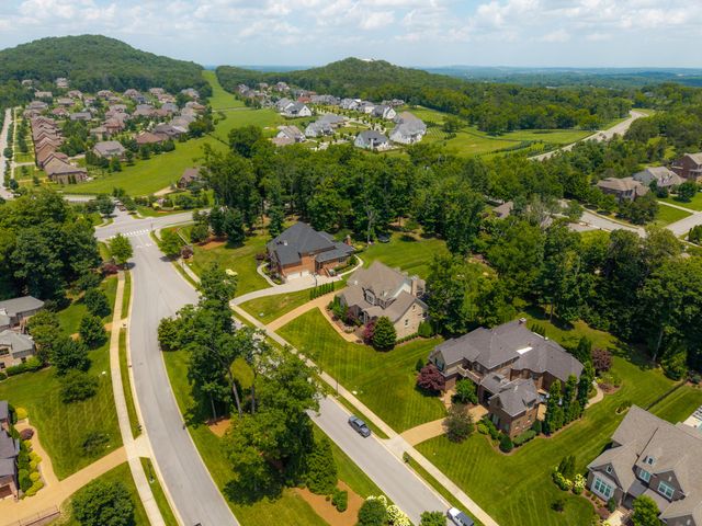 1802 Morgan Farms Way, Brentwood, TN 37027