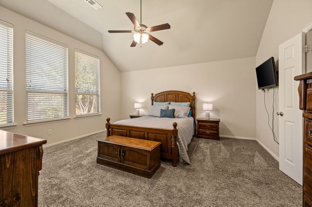613 Ricochet Drive, Fort Worth, TX 76131