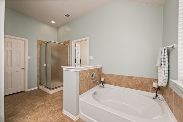 613 Ricochet Drive, Fort Worth, TX 76131