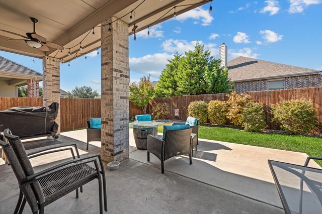 613 Ricochet Drive, Fort Worth, TX 76131