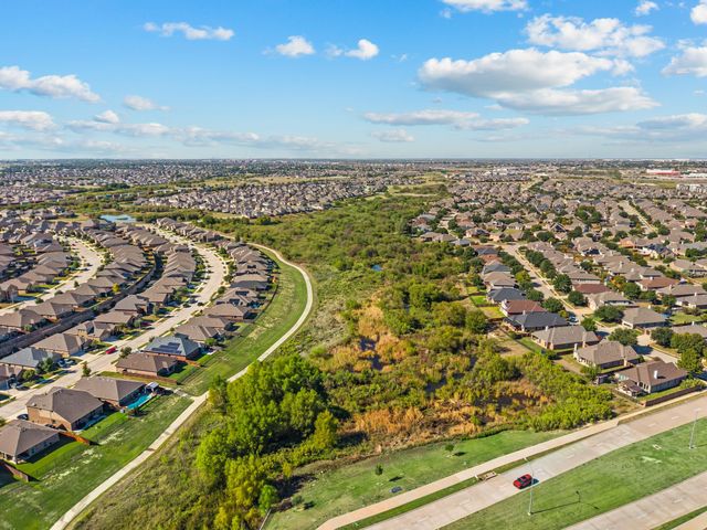 613 Ricochet Drive, Fort Worth, TX 76131