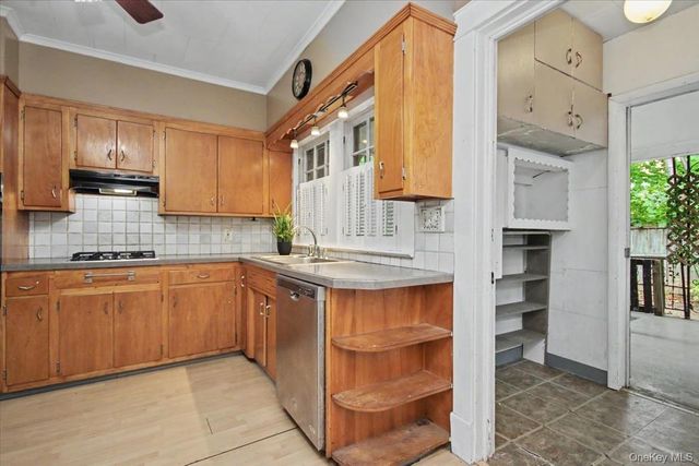 35 Orchard Place, Beacon, NY 12508
