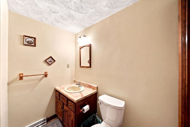 754 Wellman Ave 754, Chelmsford, MA 01863