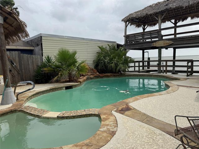 4126 17th Street N, Texas City, TX 77590
