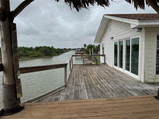 4126 17th Street N, Texas City, TX 77590