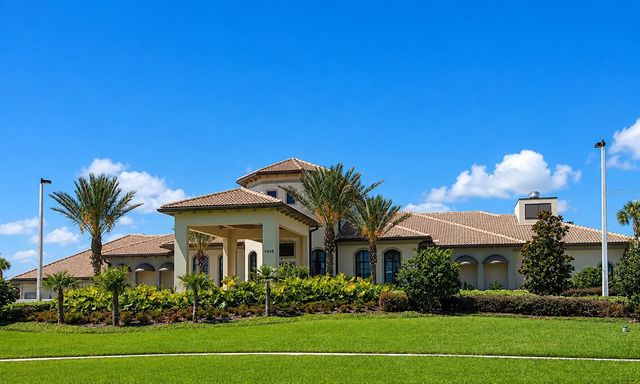 374 OCEAN COURSE AVENUE, Davenport, FL 33896
