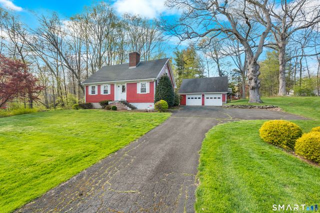 27 Valley Road, Shelton, CT 06484