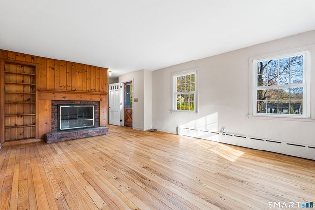 27 Valley Road, Shelton, CT 06484
