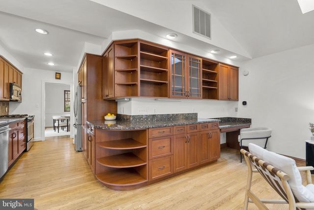 709 WOODSIDE PKWY, Silver Spring, MD 20910