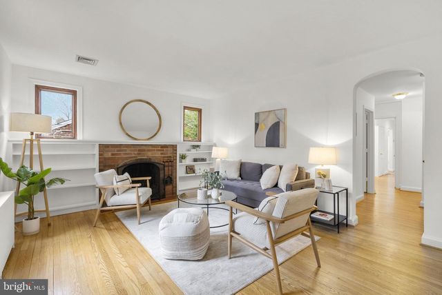 709 WOODSIDE PKWY, Silver Spring, MD 20910